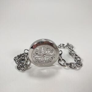 Aromatherapy Diffuser Silver Toned Bracelet With Magnetic Closure